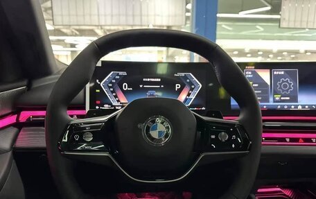 BMW 5 серия, 2026 год, 9 490 000 рублей, 6 фотография