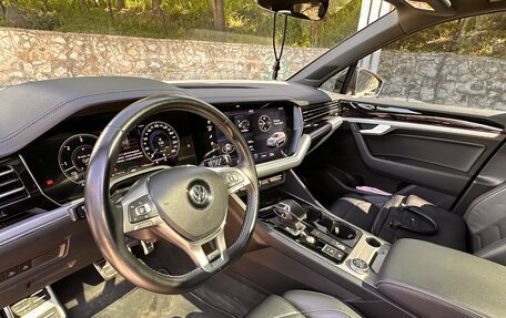 Volkswagen Touareg III, 2019 год, 4 400 000 рублей, 5 фотография