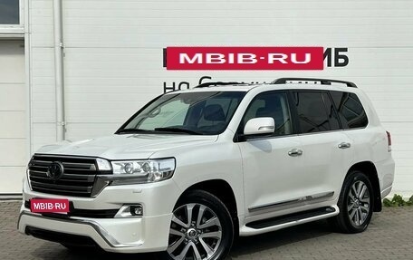 Toyota Land Cruiser 200, 2018 год, 6 799 000 рублей, 1 фотография