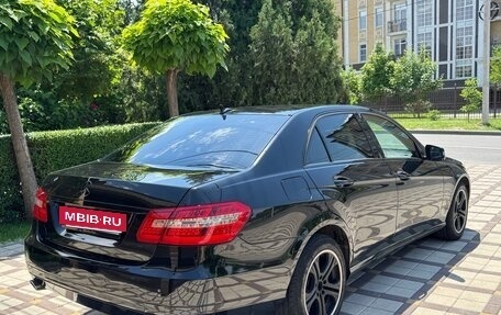 Mercedes-Benz E-Класс, 2010 год, 1 090 000 рублей, 4 фотография