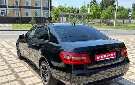 Mercedes-Benz E-Класс, 2010 год, 1 090 000 рублей, 6 фотография