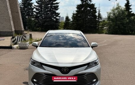 Toyota Camry, 2018 год, 3 550 000 рублей, 2 фотография