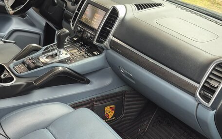 Porsche Cayenne III, 2011 год, 2 120 000 рублей, 11 фотография