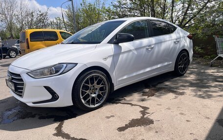 Hyundai Elantra VI рестайлинг, 2016 год, 1 250 000 рублей, 2 фотография