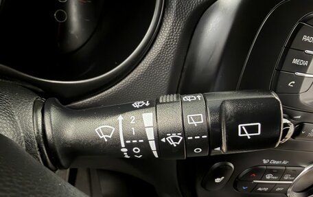 KIA Soul II рестайлинг, 2015 год, 1 339 000 рублей, 33 фотография
