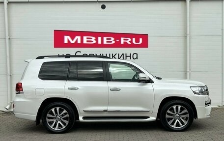 Toyota Land Cruiser 200, 2018 год, 6 799 000 рублей, 6 фотография