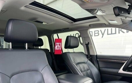 Toyota Land Cruiser 200, 2018 год, 6 799 000 рублей, 23 фотография