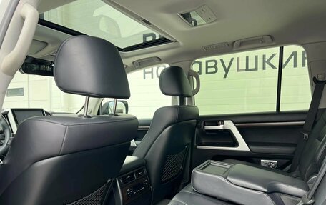Toyota Land Cruiser 200, 2018 год, 6 799 000 рублей, 24 фотография
