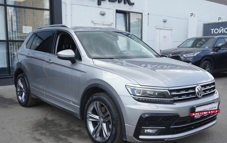 Volkswagen Tiguan II, 2019 год, 3 163 000 рублей, 3 фотография