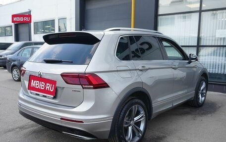 Volkswagen Tiguan II, 2019 год, 3 163 000 рублей, 5 фотография
