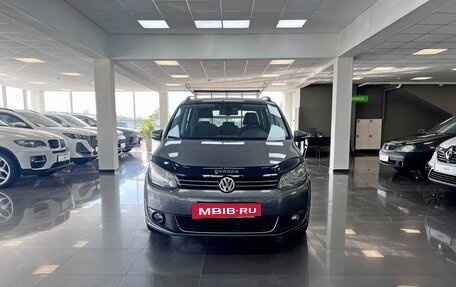 Volkswagen Touran III, 2011 год, 745 000 рублей, 3 фотография