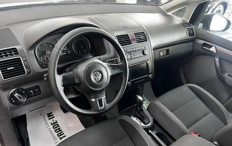 Volkswagen Touran III, 2011 год, 745 000 рублей, 8 фотография