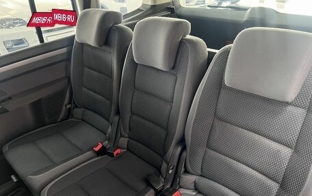 Volkswagen Touran III, 2011 год, 745 000 рублей, 9 фотография