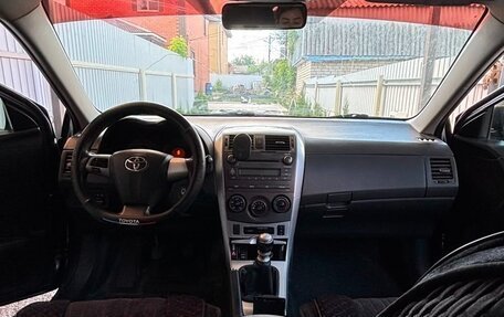 Toyota Corolla, 2011 год, 1 300 000 рублей, 8 фотография