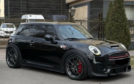 MINI Clubman, 2023 год, 2 050 000 рублей, 4 фотография