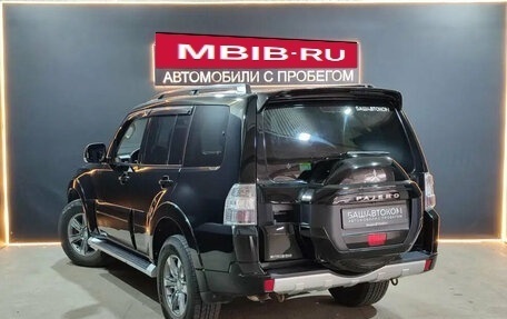 Mitsubishi Pajero IV, 2015 год, 2 395 000 рублей, 2 фотография