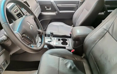 Mitsubishi Pajero IV, 2015 год, 2 395 000 рублей, 7 фотография