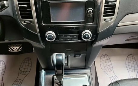 Mitsubishi Pajero IV, 2015 год, 2 395 000 рублей, 13 фотография