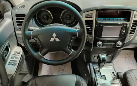Mitsubishi Pajero IV, 2015 год, 2 395 000 рублей, 11 фотография