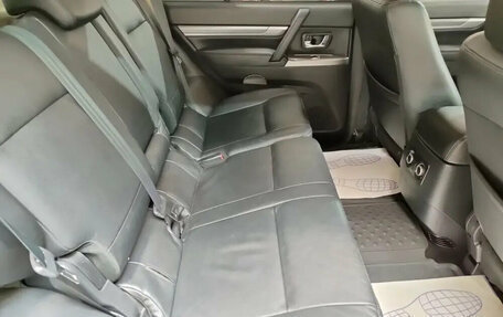 Mitsubishi Pajero IV, 2015 год, 2 395 000 рублей, 16 фотография