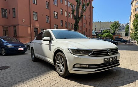 Volkswagen Passat B8 рестайлинг, 2018 год, 1 800 000 рублей, 2 фотография