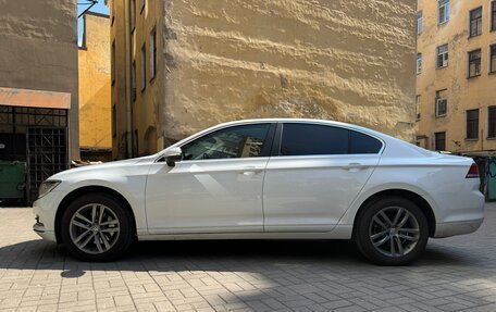 Volkswagen Passat B8 рестайлинг, 2018 год, 1 800 000 рублей, 4 фотография