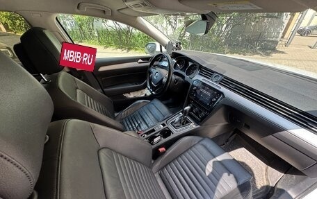 Volkswagen Passat B8 рестайлинг, 2018 год, 1 800 000 рублей, 12 фотография