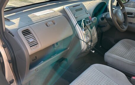 Honda Mobilio I, 2002 год, 350 000 рублей, 17 фотография