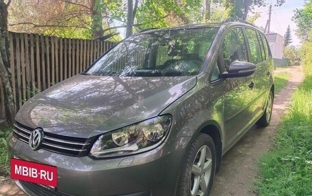 Volkswagen Touran III, 2012 год, 1 690 000 рублей, 5 фотография