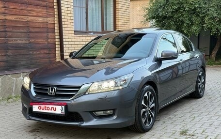 Honda Accord IX рестайлинг, 2013 год, 1 650 000 рублей, 2 фотография