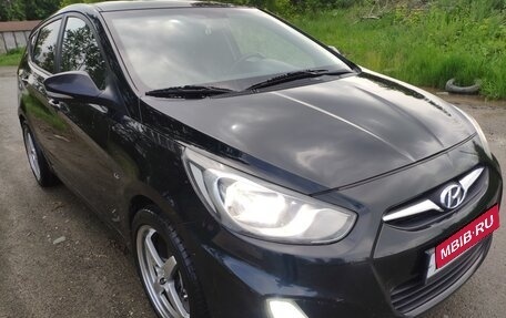 Hyundai Solaris II рестайлинг, 2011 год, 795 000 рублей, 1 фотография