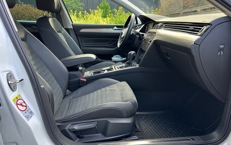 Volkswagen Passat B8 рестайлинг, 2021 год, 3 370 000 рублей, 11 фотография