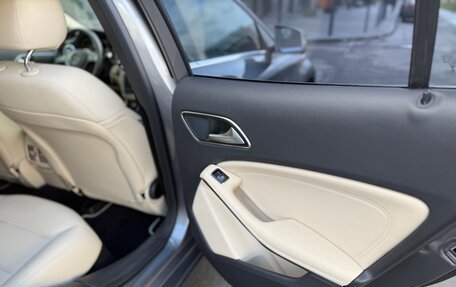 Mercedes-Benz GLA, 2015 год, 2 670 000 рублей, 14 фотография
