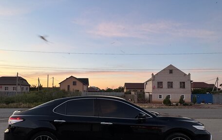 Toyota Camry, 2019 год, 2 700 000 рублей, 4 фотография