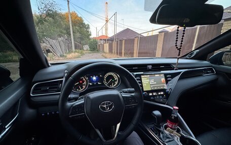 Toyota Camry, 2019 год, 2 700 000 рублей, 10 фотография