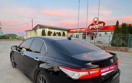 Toyota Camry, 2019 год, 2 700 000 рублей, 7 фотография