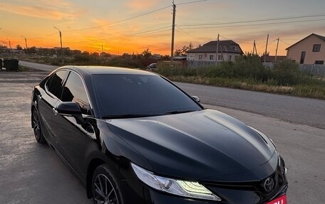 Toyota Camry, 2019 год, 2 700 000 рублей, 3 фотография