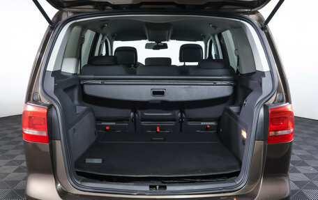 Volkswagen Touran III, 2013 год, 950 000 рублей, 10 фотография