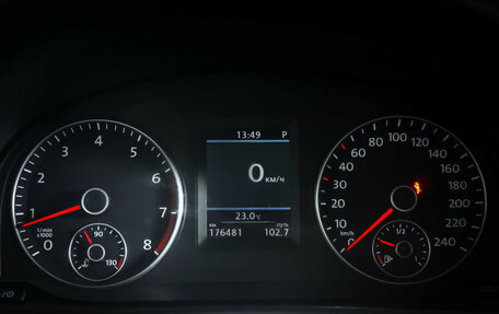 Volkswagen Touran III, 2013 год, 950 000 рублей, 16 фотография