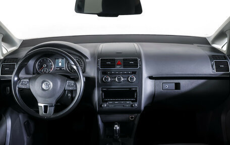 Volkswagen Touran III, 2013 год, 950 000 рублей, 13 фотография
