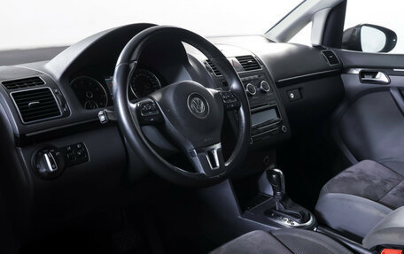 Volkswagen Touran III, 2013 год, 950 000 рублей, 15 фотография