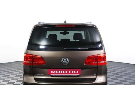 Volkswagen Touran III, 2013 год, 950 000 рублей, 7 фотография