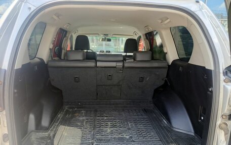 Toyota Land Cruiser Prado 150 рестайлинг 2, 2014 год, 3 600 000 рублей, 12 фотография