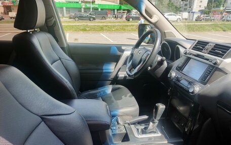 Toyota Land Cruiser Prado 150 рестайлинг 2, 2014 год, 3 600 000 рублей, 14 фотография