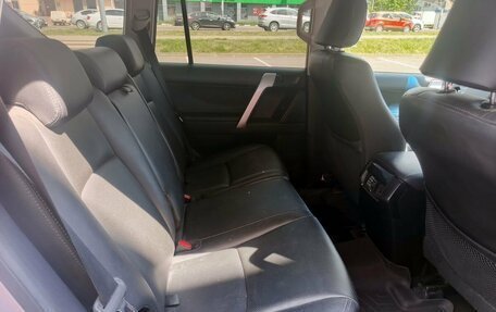 Toyota Land Cruiser Prado 150 рестайлинг 2, 2014 год, 3 600 000 рублей, 16 фотография