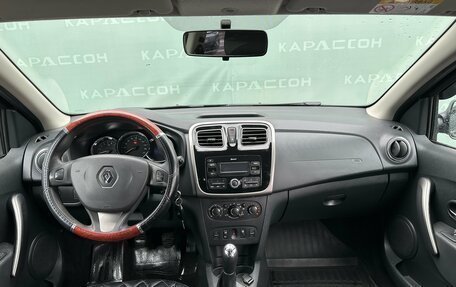 Renault Logan II, 2017 год, 715 000 рублей, 6 фотография