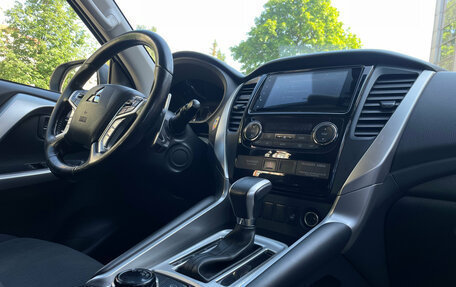 Mitsubishi Pajero Sport III рестайлинг, 2019 год, 2 639 000 рублей, 9 фотография