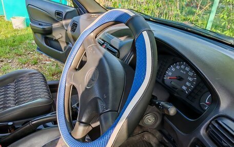 Mazda Familia Y11, 2000 год, 470 000 рублей, 2 фотография