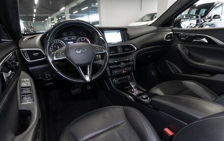 Infiniti QX30, 2017 год, 2 300 000 рублей, 7 фотография