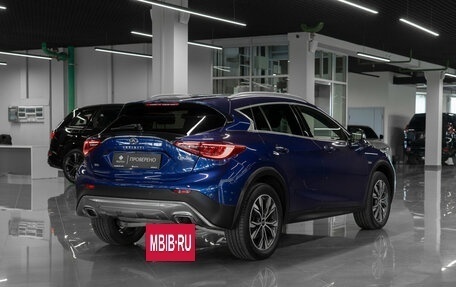 Infiniti QX30, 2017 год, 2 300 000 рублей, 5 фотография